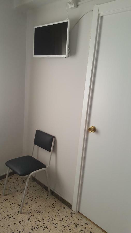 קמברילס Hostal Can Joanet מראה חיצוני תמונה