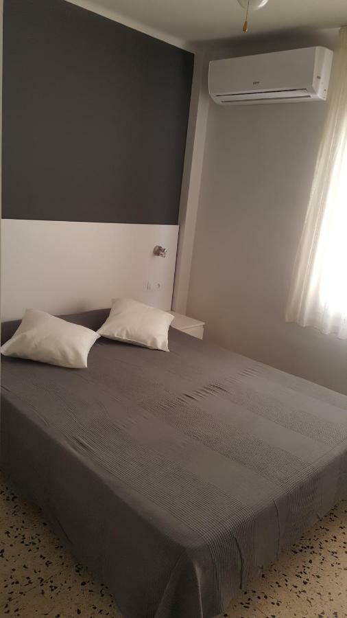 קמברילס Hostal Can Joanet מראה חיצוני תמונה