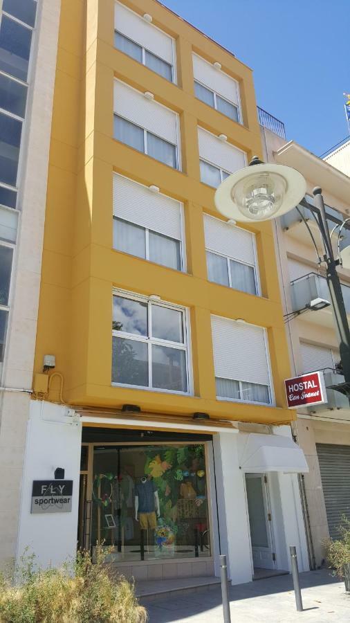 קמברילס Hostal Can Joanet מראה חיצוני תמונה