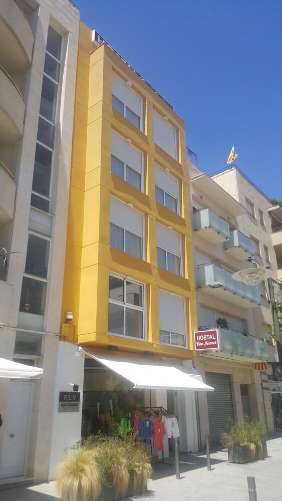 קמברילס Hostal Can Joanet מראה חיצוני תמונה