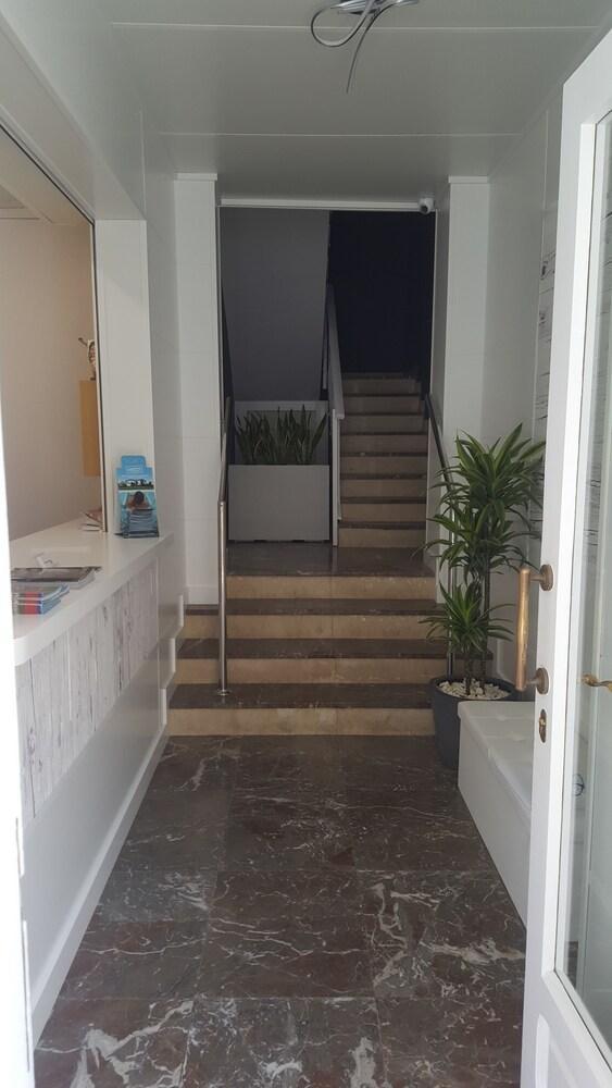 קמברילס Hostal Can Joanet מראה חיצוני תמונה