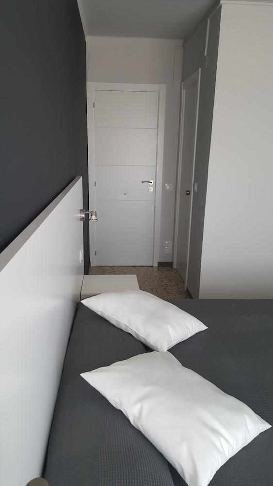 קמברילס Hostal Can Joanet מראה חיצוני תמונה